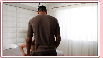 Rauher Handjob von Alex Jones & Jewel Diamant mit tiefem Schlucken