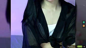 Ados asiatiques baiseuses sucent et baisent sur Bongacams