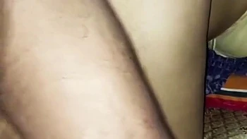 Iram Bhabhi baisée fort dans la chambre