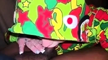 Плейбой Зак делает минет с кончей для папы в POV