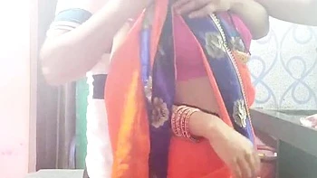 Bhabhi indienne baise hardcore dans la cuisine - maman Desi grosse poitrine