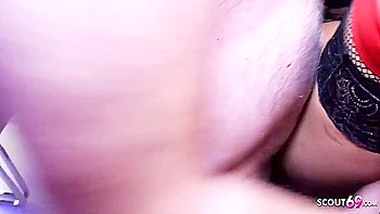 Milf asiática alemã Nicki fodida anal em festa gangbang