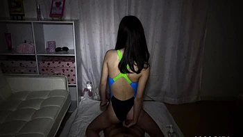 Японская тинейджер Химэно в черном белье мастурбирует