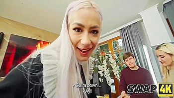 Daruma Rai und Veronica Leal ficken zu dritt nach Spionagespiel