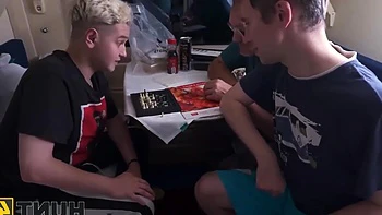 Un billet pour baiser tes trous