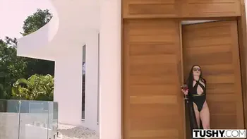 TUSHY Curvy Lily prefers married men for her anal fantasies