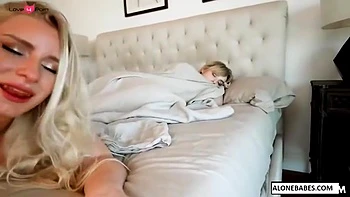 Stepmom Talula Maes Gives POV Deepthroat & Creampie