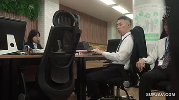 Creampie anal insano com milf asiática casada e tetas enormes