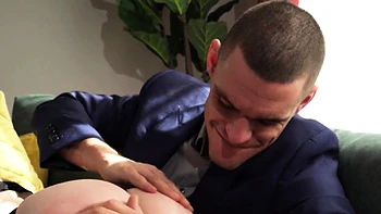 Loira puta leva rola dura na buceta