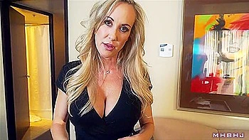 Brandi Love, madrastra infiel, follada para callar al cabrón