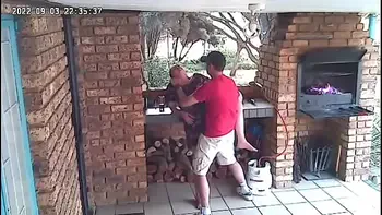 Spy camera : couple caught fucking on the porch of the nature reserve