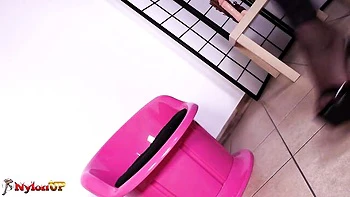 Nylon Up - close up movie